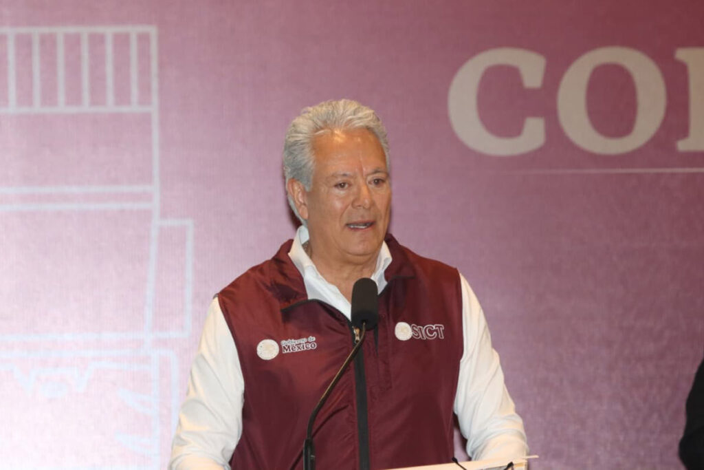 Se construirán 20 puentes y se reconstruirán 28 más en municipios afectados por las lluvias , dijo el titular de la SICT en Hidalgo