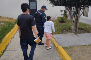 Autoridades de Seguridad Ciudadana de Pachuca activaron un protocolo para localizar a la familia de una menor con síndrome de Down que fue localizada deambulando en la colonia El Venado.