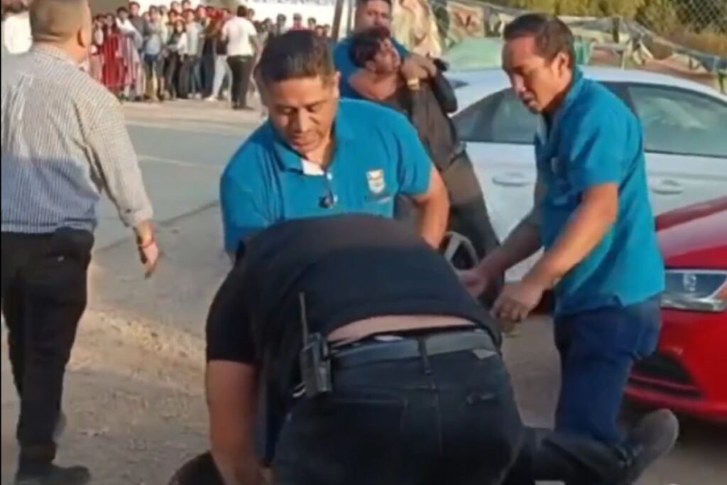 De nuevo en Pachuca: Captan en video una riña entre clientes y seguridad de un bar