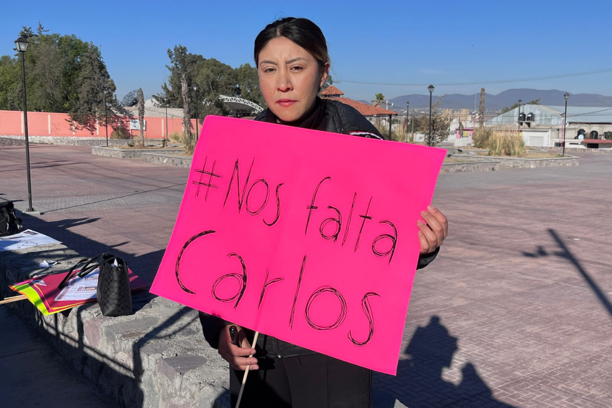 Xóchitl, hermana de Carlos, solicitó a la ciudadanía y a las autoridades que no dejen que su hermano quede en el olvido | Foto: Lizania Zavala