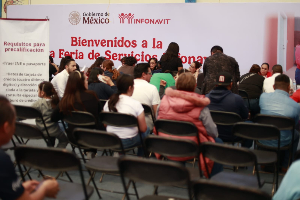 Durante la Megaferia de Servicios del Infonavit se abrió el registro para el programa Vivienda para el Bienestar | Foto: Juan Martínez