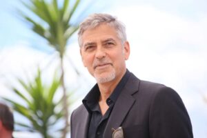 Donald Trump recibe fuertes críticas de George Clooney por sus amenazas a Irán