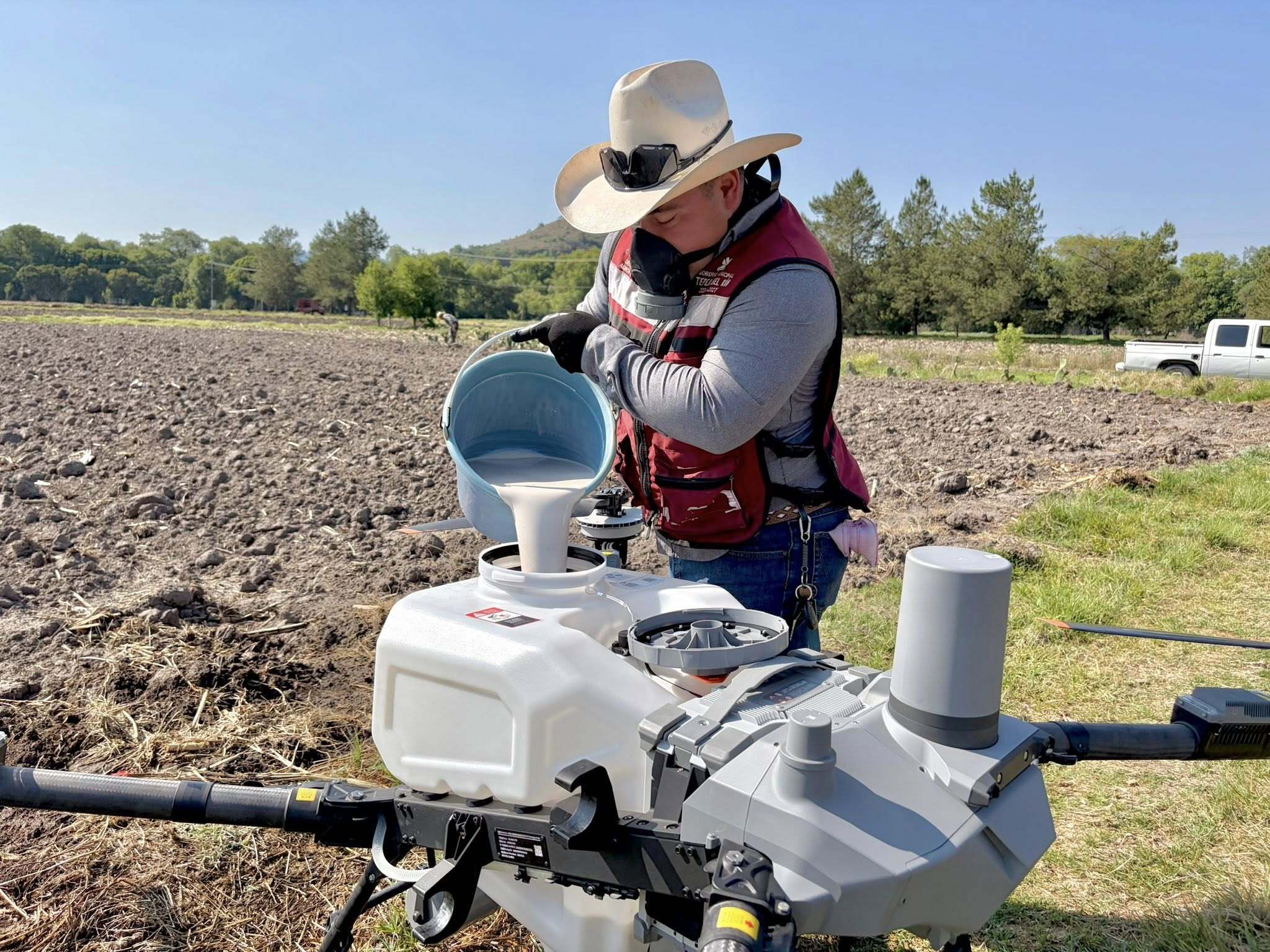 La aplicación de herbicida con drones reduce el impacto ambiental y mejora la sustentabilidad en Tepeji del Río