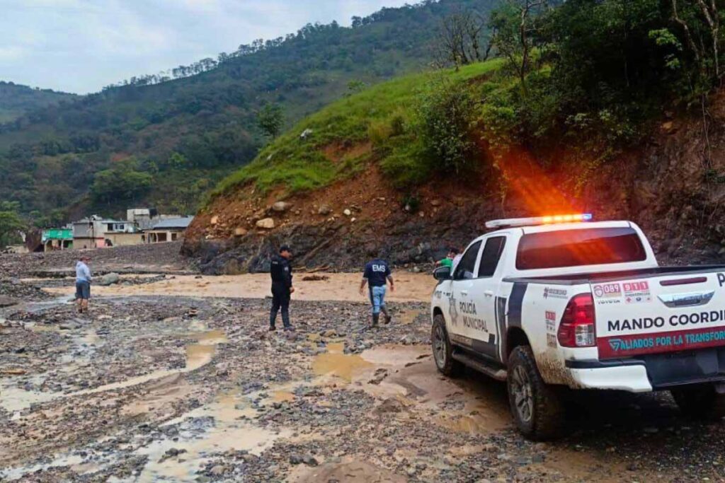 En Chapula, por temor a una nueva tragedia, los vecinos tuvieron que refugiarse en la Galera del poblado | Foto: Especial