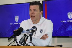Pachuca apunta alto, pero Solari exige más en la recta final
