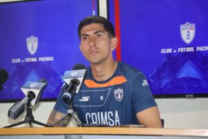 Víctor Guzmán prioriza su nivel y aplaza decisión sobre su futuro