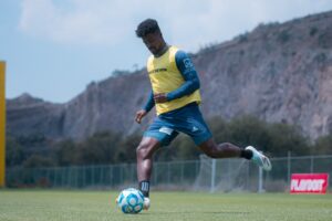 El muro tuzo: Bauermann domina los duelos en la Liga MX