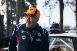Zak Brown denuncia problemas de equidad entre equipos.