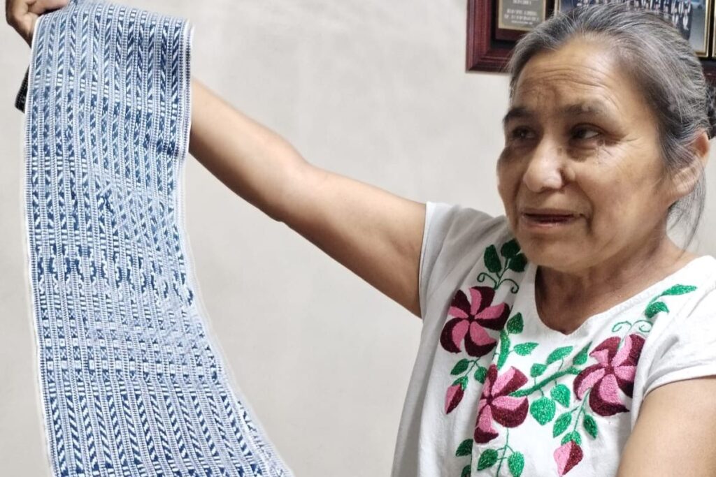 De Actopan para el mundo: Isabel Azpeitia y sus bordados con 100 años de historia
