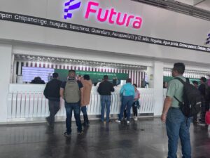 Futura y otras líneas de la Central de Autobuses ofrecen promocionesFoto: Lizania Zavala