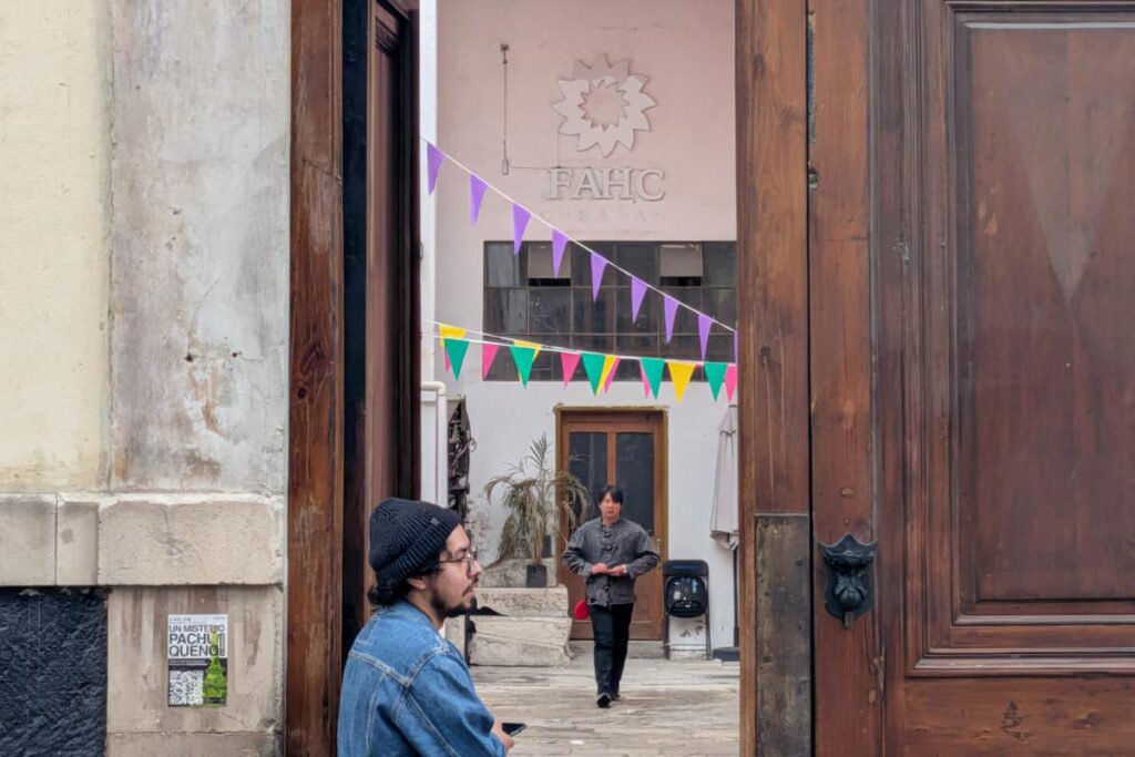 De acuerdo con autoridades, es urgente tomar acciones de gestión de riesgos en el inmueble que ocupa la FAHC | Foto: Saúl Hernández