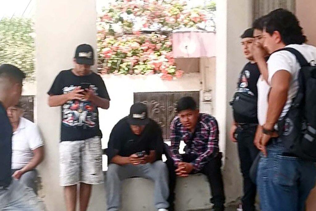 Presentaron una la denuncia este domingo en la agencia del Ministerio Público de Huejutla | Foto: Especial