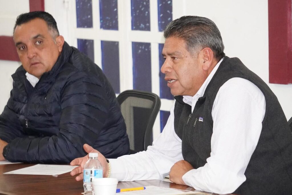 Horacio Islas Díaz busca que sean recuperados los 3 mdp que costó la electrificación | Foto: Especial