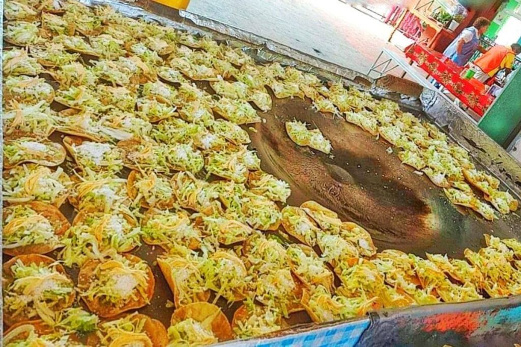 Actopan y sus chalupas: un antojito cotidiano callejero que va más allá de la barbacoa