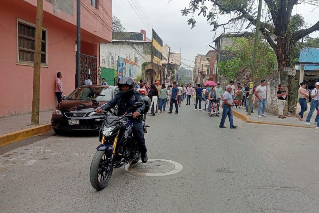 Huejutla despliega a Tránsito para cuidar a más de 5 mil fieles durante el viacrucis