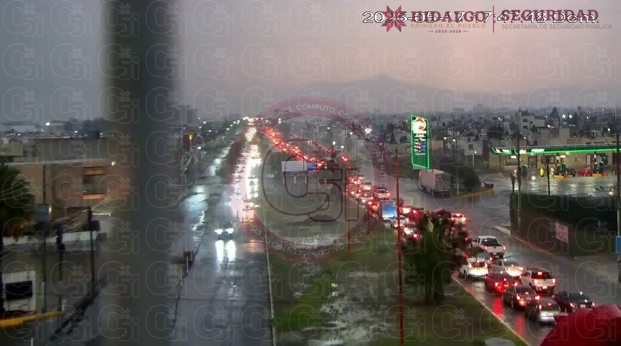 Automovilistas redujeron la velocidad debido al pavimento mojado en Pachuca