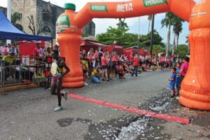 El Medio Maratón Huejutla volvió a reunir a cientos de atletas y familias en las calles de la ciudad.