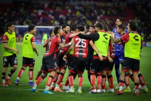 Los rojinegros apuestan por su orden atrás para avanzar.