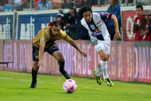 Braulio Luna fue uno de los futbolistas mexicanos que defendió las camisetas de Pachuca y Pumas durante los torneos cortos