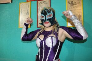 La luchadora destacó la importancia de mantener constancia y amor por el deporte.