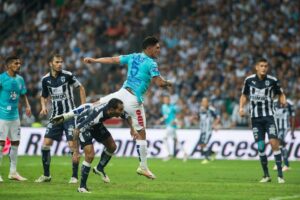 El Pocho apareció puntual para darle al Pachuca otra noche histórica.