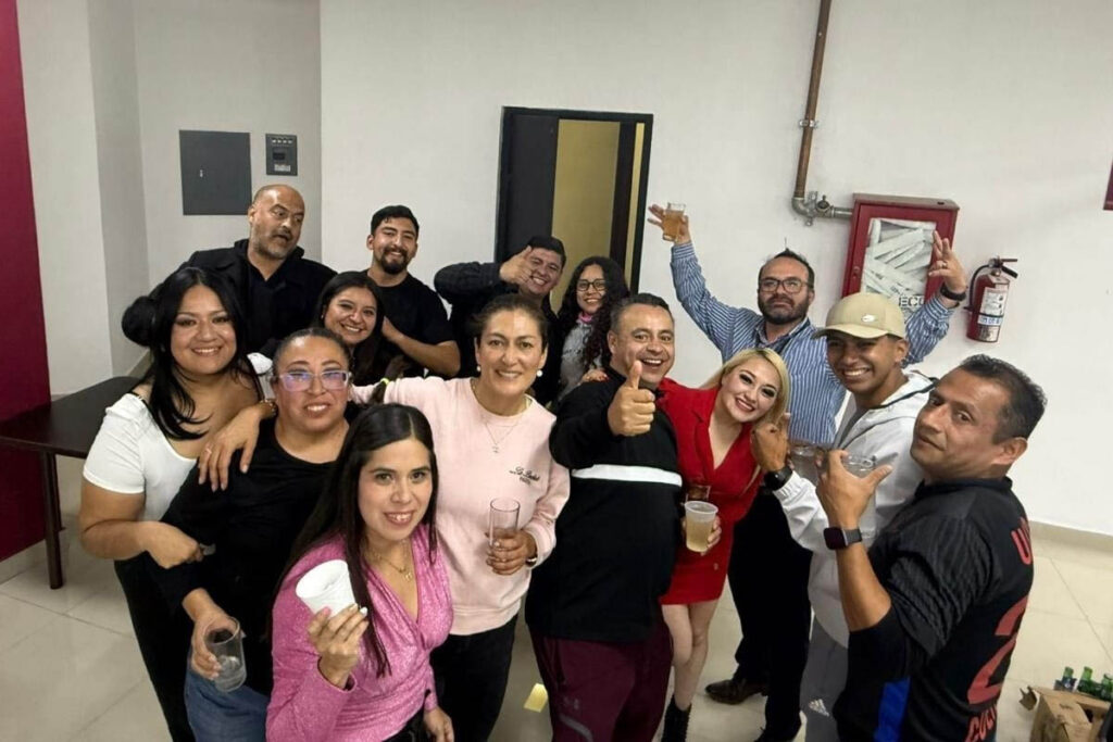 En redes sociales circulan imágenes de una fiesta por personal de la UECS | Foto: Especial