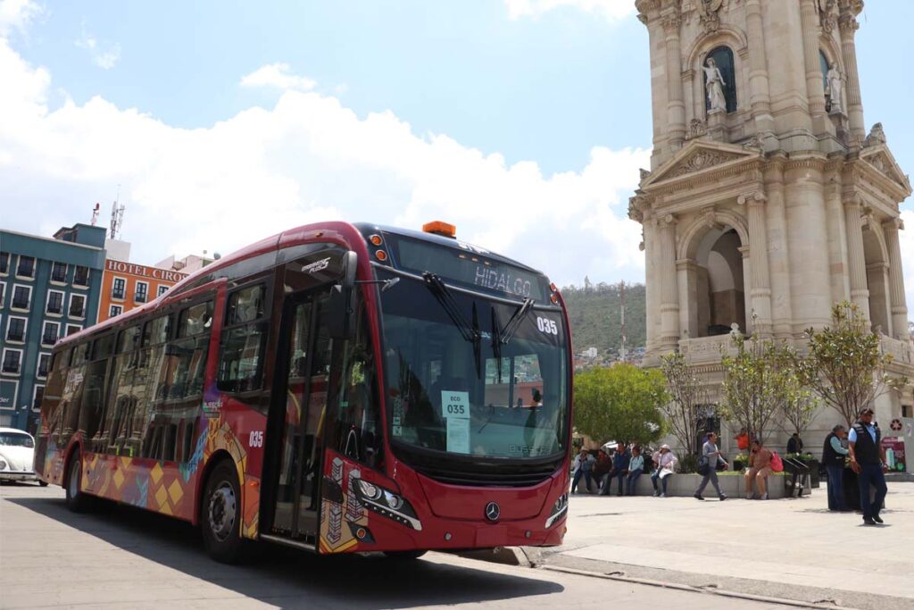 Previamente, el gobierno estatal adjudicó la renta de 80 vehículos a la empresa Rommify Capital SA de CV, por 662 millones 421 mil 775 pesos | Foto: Saúl Hernández