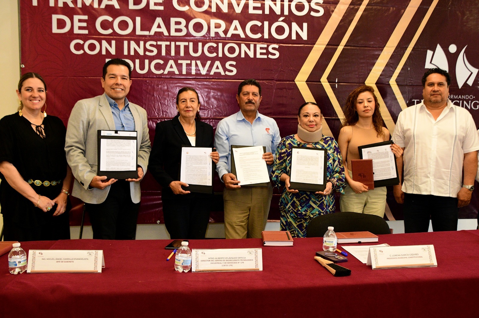 El objetivo es ampliar las oportunidades de becas, descuentos en titulación y facilitar espacios para servicio social, prácticas profesionales y estadías