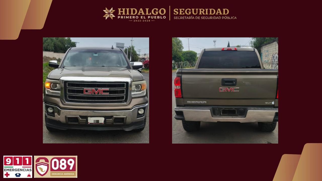 Elementos de la Policía Estatal localizaron estacionada una camioneta Pick-Up color café que cuenta con Reporte de Robo en Houston, Texas
