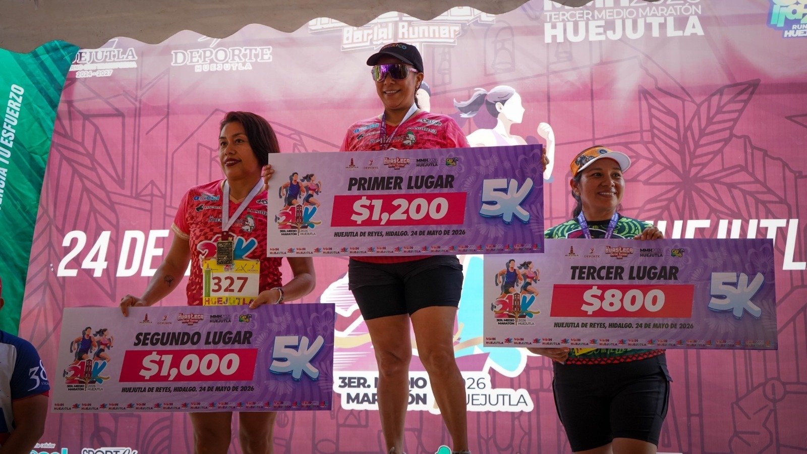 En la categoría femenil, las ganadoras absolutas fueron Verónica Gerónimo Estrada, Norma Rivera Gómez y Yulianna Rubí Bravo Castillo