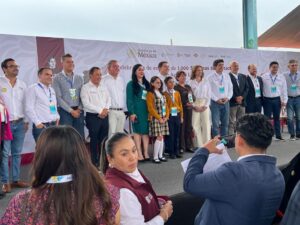 Autoridades y representantes de Coca-Cola México participaron en la inauguración de la Escuela con Agua número mil en Valle de Chalco