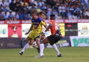 El estadio Hidalgo se llenó de nostalgia y emociones en el enfrentamiento entre Leyendas del América y Pachuca