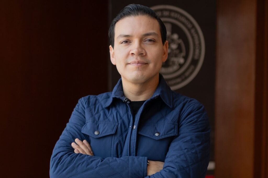Alejandro Chapey incentiva visión educativa regional