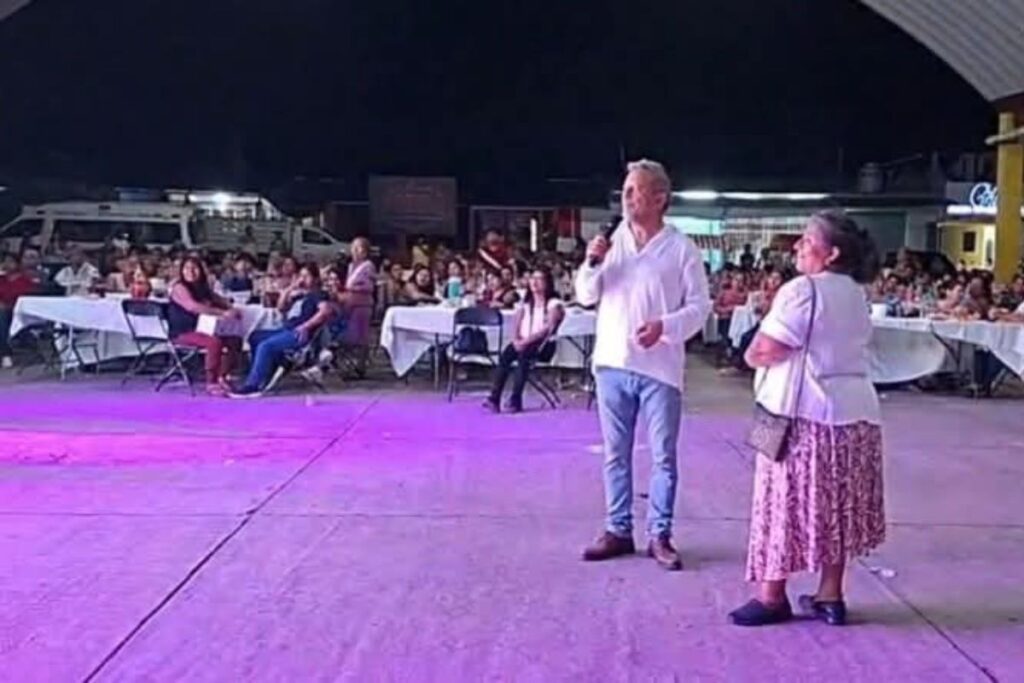 Denuncian presunta intoxicación masiva por comida en festejo del Día de la Madre en Atlapexco