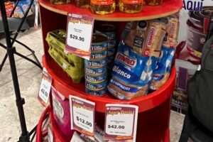 La tienda piloto del Súper ISSSTE en Pachuca incorpora productos esenciales como frutas, verduras y carne