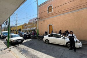 Elementos de Seguridad Pública mediaron el conflicto entre los ocupantes de dos vehículos en la zona centro