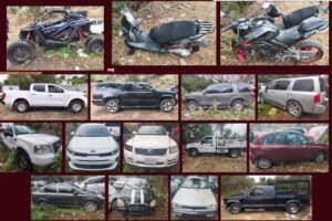 En el predio cateado por autoridades en Tepetitlán fueron aseguradas 17 unidades, entre camionetas, motocicletas y vehículos tipo SUV, algunos con alteraciones en sus medios de identificación y reporte de robo vigente