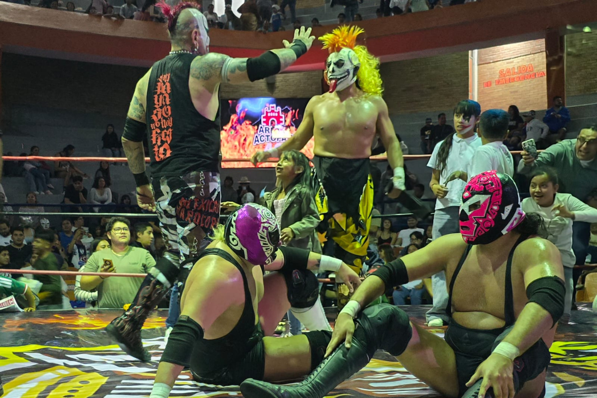 La lucha libre, además de ser espectáculo, es una expresión cultural mexicana, de acuerdo con Rubén del Arenal | Foto: Kevin Bretón
