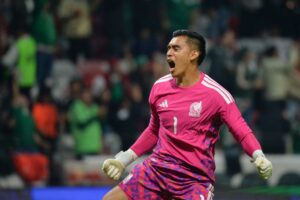 Raúl Rangel se consolida como el portero titular del Tri