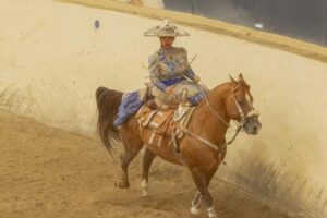 Las escaramuzas buscan un lugar en el Campeonato Nacional Charro.