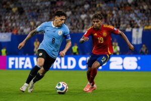 Uruguay se juega la vida ante España