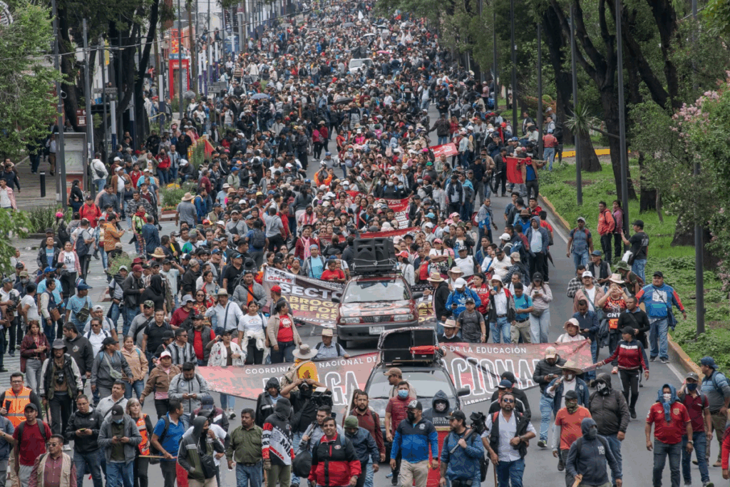 El AICM refuerza medidas de seguridad ante amenaza de movilización de la CNTE