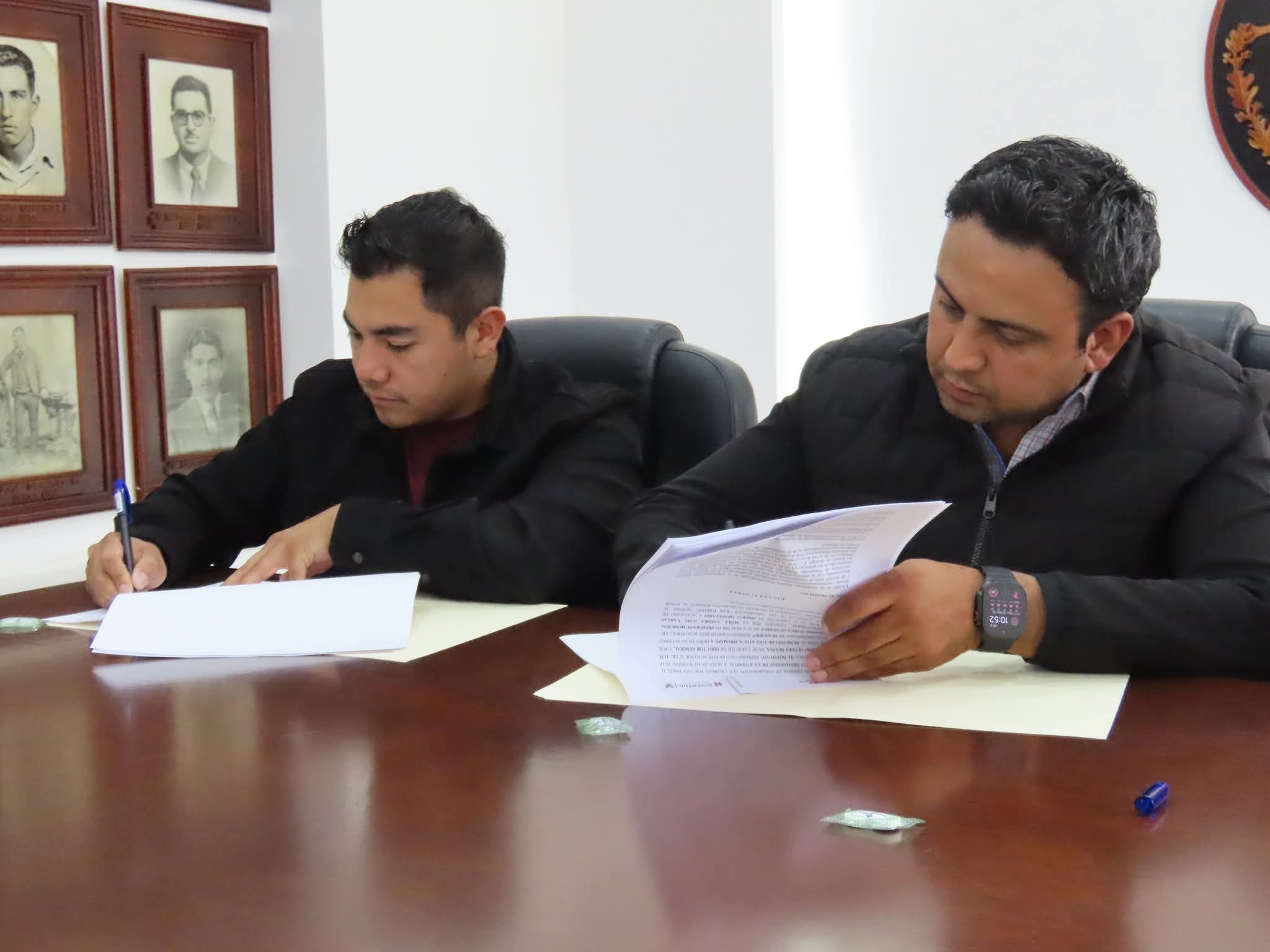 El convenio permitirá acercar talleres, becas, asesorías psicológicas y vinculación empresarial a jóvenes de Tolcayuca.