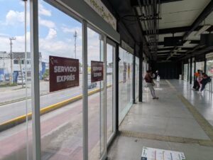 Las estaciones presentan menos filas en comparación con semanas previas, según usuarios consultados