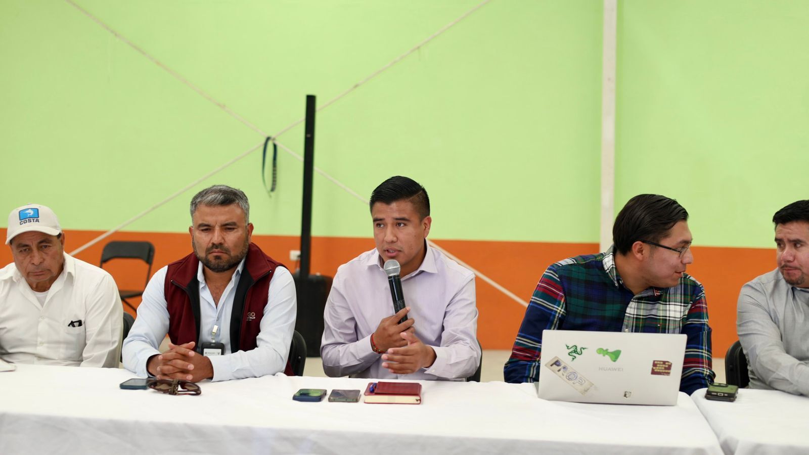 Durante este encuentro vecinal se revisaron de forma minuciosa los avances de las acciones de infraestructura emprendidas