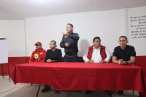 La actividad se realizó en instalaciones de Protección Civil de Actopan, donde instructores compartieron experiencias orientadas a mejorar la coordinación y respuesta regional ante incidentes