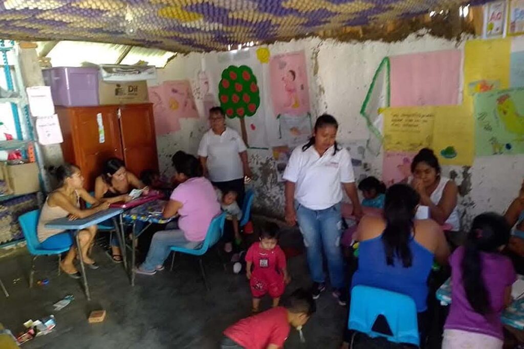 Las comunidades terminan resolviendo parte de las necesidades de infraestructura para que las clases continúen | Foto: Especial