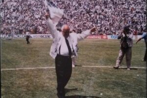 El histórico Restaurante El Frutas no solo es famoso por sus platillos tradicionales, sino también por ser el punto de encuentro de generaciones de aficionados que acompañaron el crecimiento del Club Pachuca desde el siglo pasado