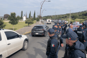 Habitantes de la colonia Javier Rojo Gómez exigieron soluciones por el desbordamiento de aguas negras y afectaciones derivadas de las lluvias recientes