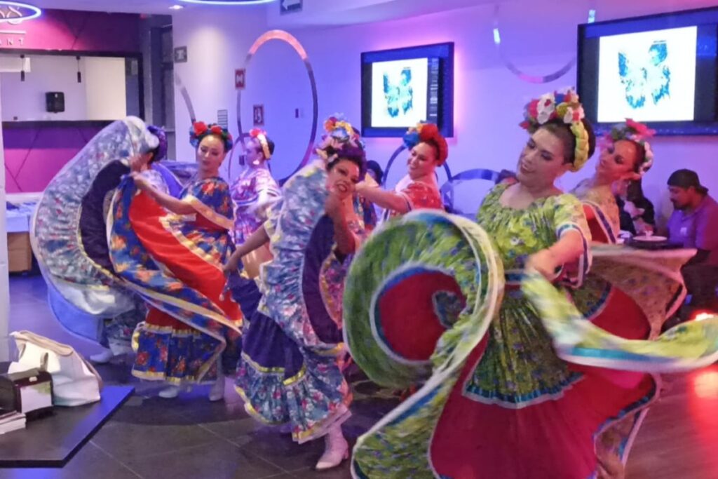 Demostración artística en un evento cultural en Pachuca
